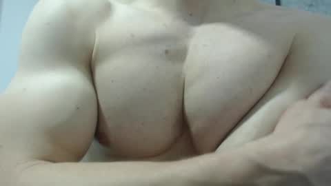 Snapshot of preettyboyx chatting on 01.19.25 JUAN online show from 01.19.25