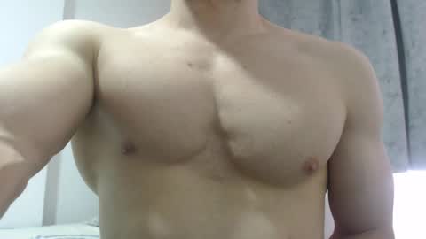 Snapshot of preettyboyx chatting on 02.08.25 JUAN online show from 02.08.25