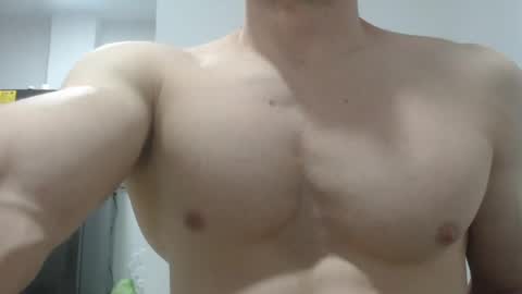 Snapshot of preettyboyx chatting on 02.14.25 JUAN online show from 02.14.25