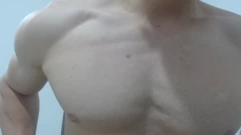 Snapshot of preettyboyx chatting on 02.22.25 JUAN online show from 02.22.25