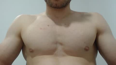 Snapshot of preettyboyx chatting on 03.09.25 JUAN online show from 03.09.25