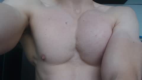 Snapshot of preettyboyx chatting on 09.08.25 JUAN online show from 09.08.25