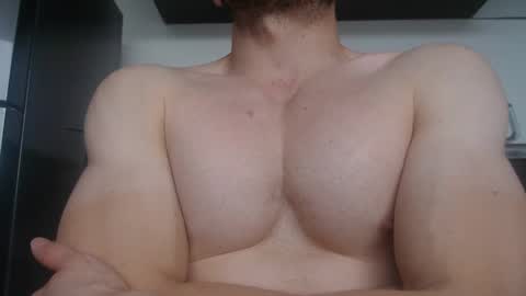 Snapshot of preettyboyx chatting on 09.11.25 JUAN online show from 09.11.25