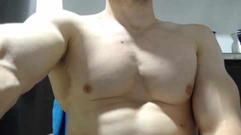 Snapshot of preettyboyx chatting on 09.30.25 JUAN online show from 09.30.25