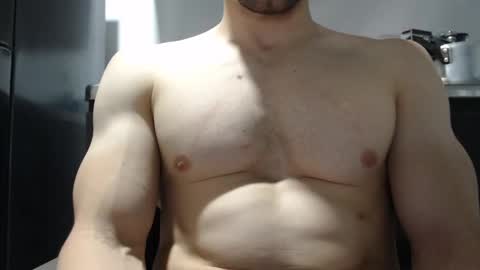 Snapshot of preettyboyx chatting on 10.04.25 JUAN online show from 10.04.25