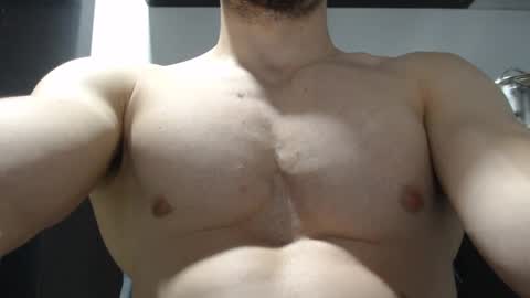 Snapshot of preettyboyx chatting on 10.12.25 JUAN online show from 10.12.25