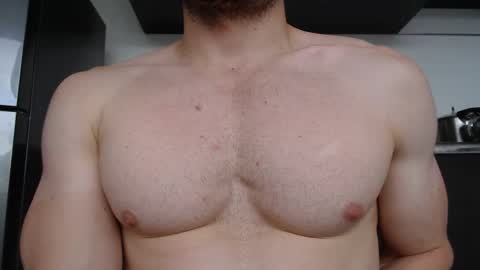 Snapshot of preettyboyx chatting on 10.13.25 JUAN online show from 10.13.25