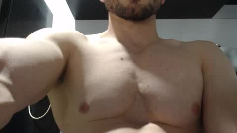 Snapshot of preettyboyx chatting on 10.18.25 JUAN online show from 10.18.25