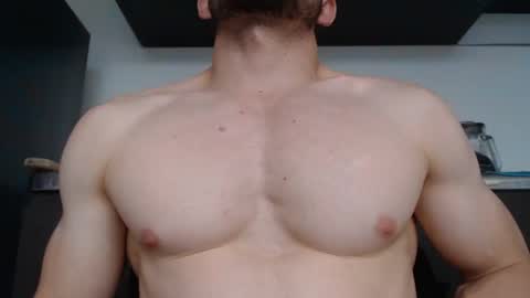 Snapshot of preettyboyx chatting on 10.20.25 JUAN online show from 10.20.25