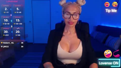 Victoria online show from 09.19.25