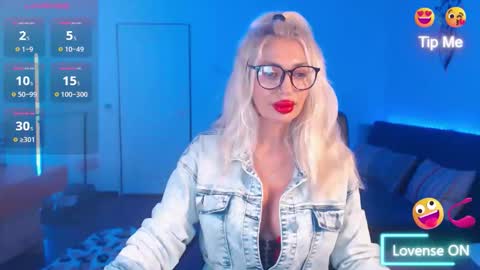 Victoria online show from 11.22.25