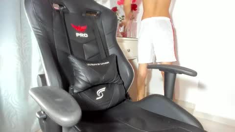 PRESSURE online show from 03.10.26