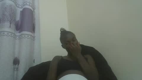 prettiest_doll online show from 12.18.25