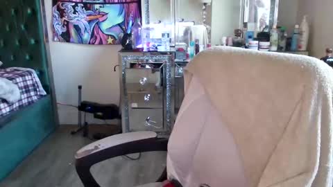 Yasmine pretty online show from 03.08.25