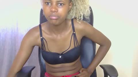 Snapshot of pretty_africanah chatting on 02.22.26 pretty_africanah online show from 02.22.26