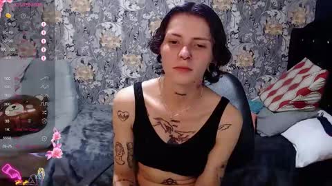 pretty_cristal22 online show from 05.10.26