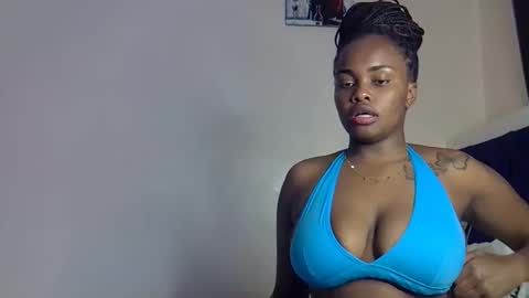 pretty_daina3 online show from 04.30.26
