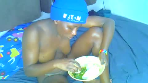 Snapshot of pretty_ebony_dolls chatting on 09.23.25 riri online show from 09.23.25