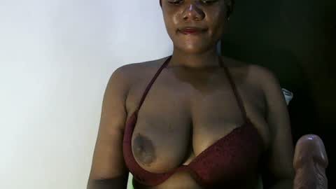 Snapshot of pretty_ebonymisstress chatting on 07.08.26 Mira online show from 07.08.26