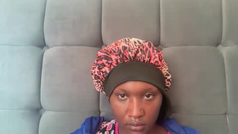 independent model online show from 10.02.25