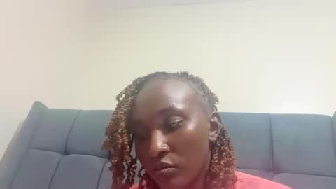 independent model online show from 10.08.25