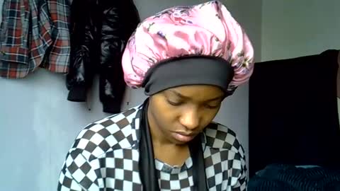 Snapshot of pretty_jazminee chatting on 06.24.26 pretty jazminee online show from 06.24.26