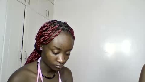 Snapshot of pretty_luv1 chatting on 12.22.25 pretty luv1 online show from 12.22.25