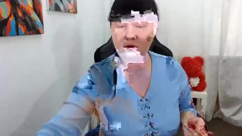 pretty_malika online show from 10.17.25