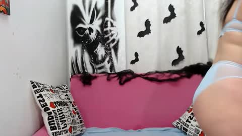 pretty_malika online show from 10.29.25