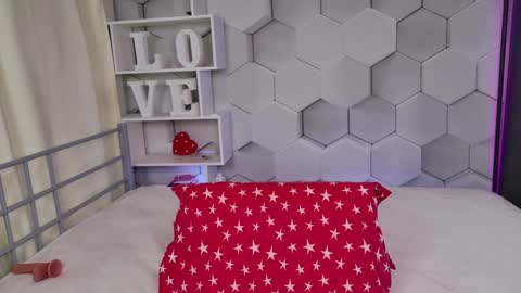 Snapshot of pretty_marta chatting on 02.01.25 Pretty Marta online show from 02.01.25