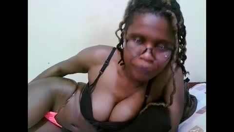 pretty_mellan online show from 03.08.25