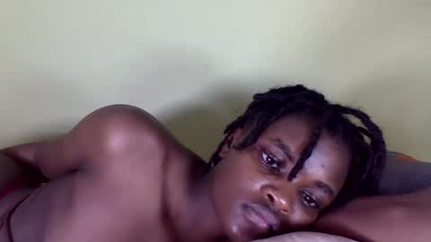 pretty_miya online show from 12.19.24