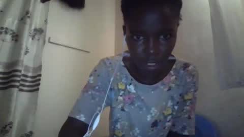 pretty_petite_ebony online show from 11.01.25