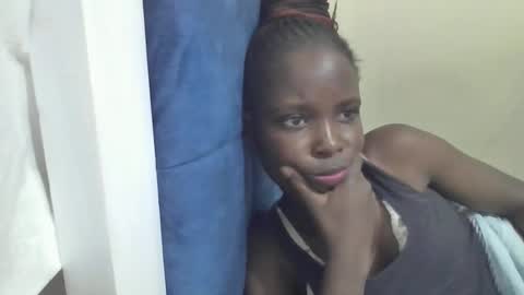 pretty_petite_ebony online show from 04.17.26