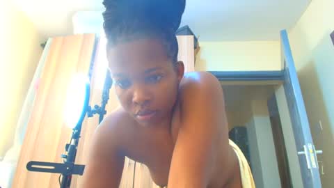 Snapshot of pretty_pussy2 chatting on 08.09.26 Essy online show from 08.09.26