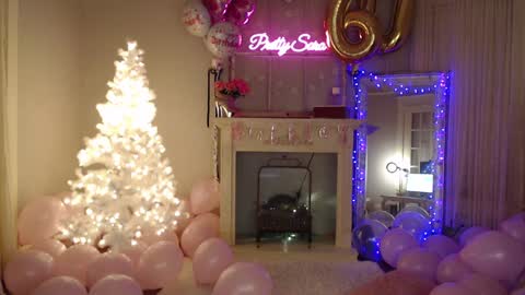 Pretty Sara online show from 12.14.24