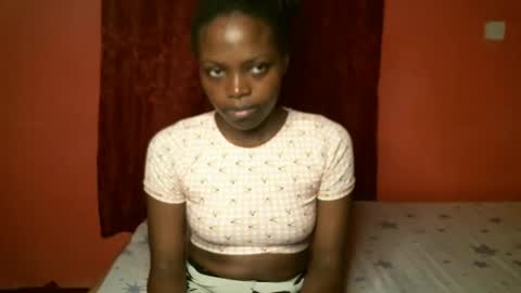 SaraCattra online show from 01.18.25