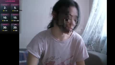 Snapshot of prettybella_7 chatting on 12.22.24 Bella online show from 12.22.24