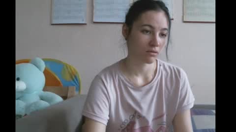 Snapshot of prettybella_7 chatting on 12.27.24 Bella online show from 12.27.24
