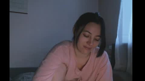 Snapshot of prettybella_7 chatting on 01.03.25 Bella online show from 01.03.25