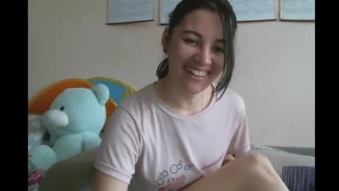 Snapshot of prettybella_7 chatting on 01.30.25 Bella online show from 01.30.25
