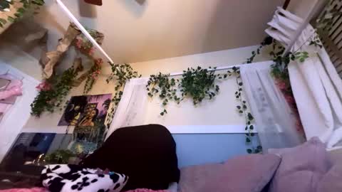 prettyblackgal online show from 11.27.25