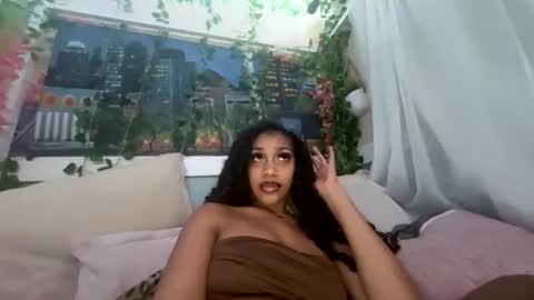 Snapshot of prettyblackgal chatting on 02.07.26 prettyblackgal online show from 02.07.26