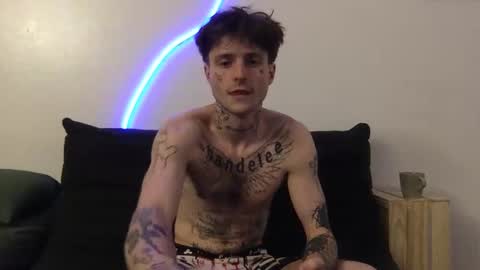 pretty boy online show from 10.25.25