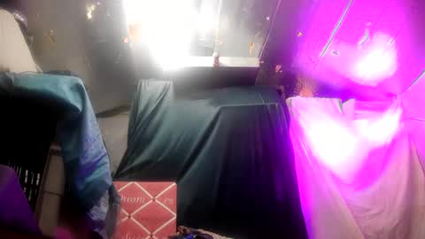 Prettyslangin69 FYPM online show from 11.28.25