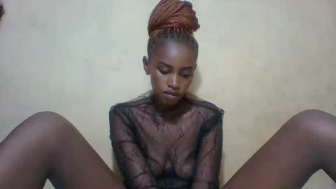 Snapshot of prettycarl_2 chatting on 02.01.25 prettycarl_2 online show from 02.01.25