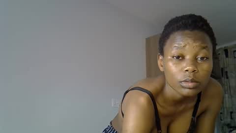Snapshot of prettycoco_ chatting on 04.06.26 coco online show from 04.06.26