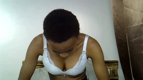 Snapshot of prettycoco_ chatting on 04.19.26 coco online show from 04.19.26