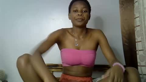 Snapshot of prettycoco_ chatting on 05.11.26 coco online show from 05.11.26
