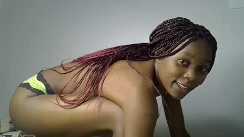Snapshot of prettycoco_ chatting on 05.18.26 coco online show from 05.18.26